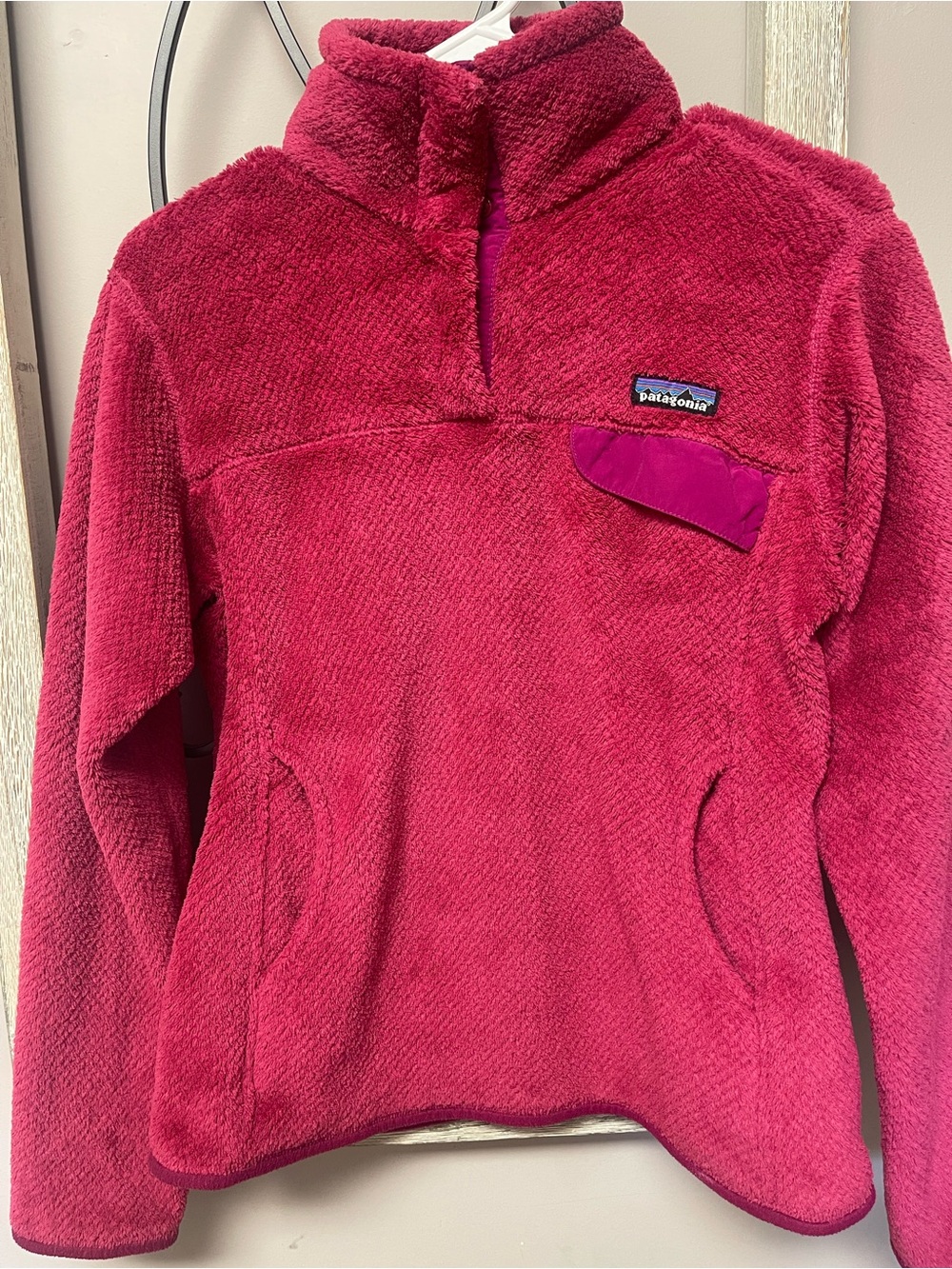 Patagonia Women's Raspberry Pink Fleece Pullover Jacket